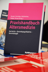 Cover Praxishandbuch Altersmedizin