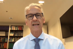 Prof. Rainer Wirth bei der Online-Konferenz (Screenshot)