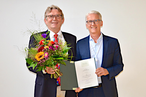 Prof. Roland Nau erhält Schiffbauer Ehrenpreis 2022