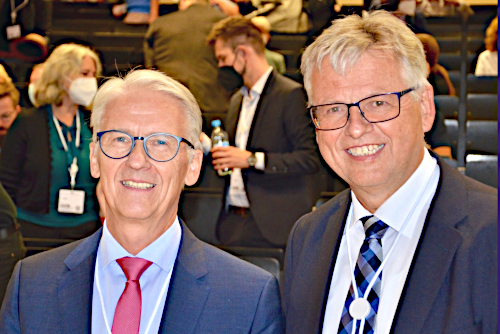 Prof. Rainer Wirth (links) und Prof. Andreas Simm