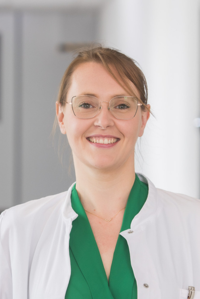 Dr. Maela Caudal