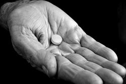 Hand mit Tablette